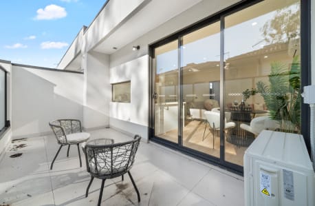 637 Stud road Unit 3 Symphony